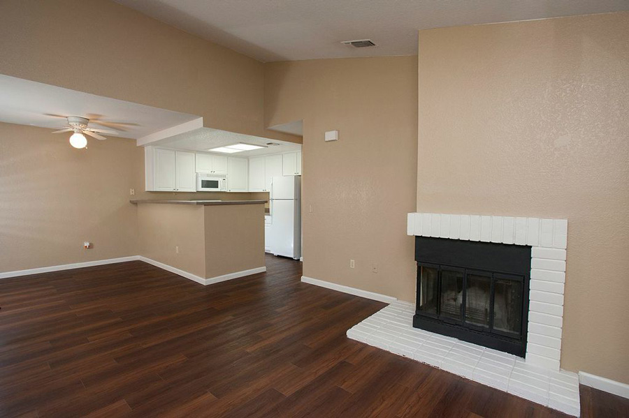 Information about "lOUNGE.jpg" on meadow ridge apartments Davis